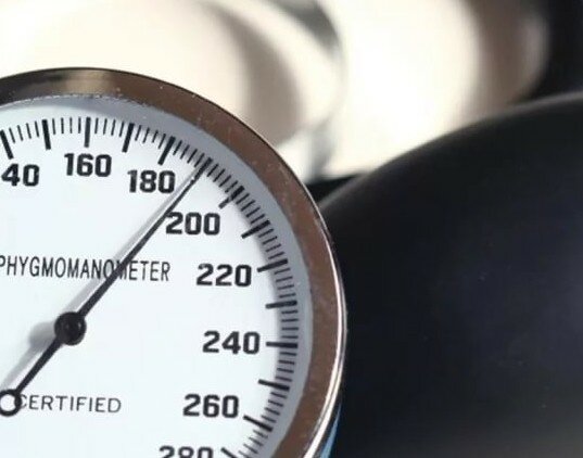 Когда болит затылок и кружиться голова это какое давление