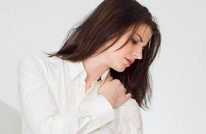 Болит где сердце и отдает в спину