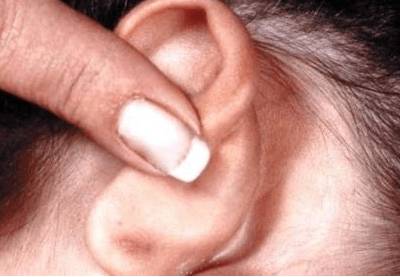 болит спина шея за ушами