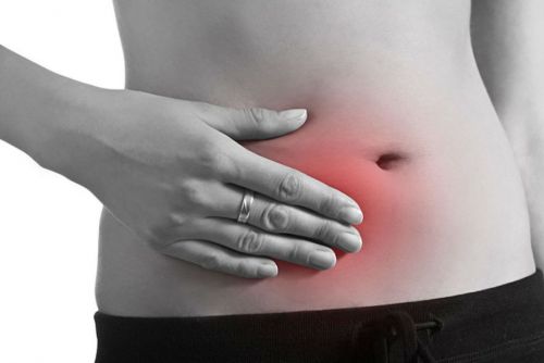 Боль около пупка справа